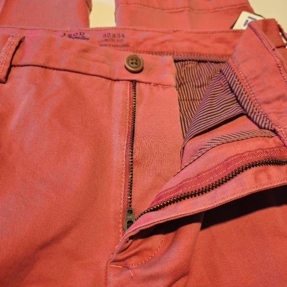 Izod Men's Saltwater Red Stretch Chino [32x34] - Picture 4 of 6